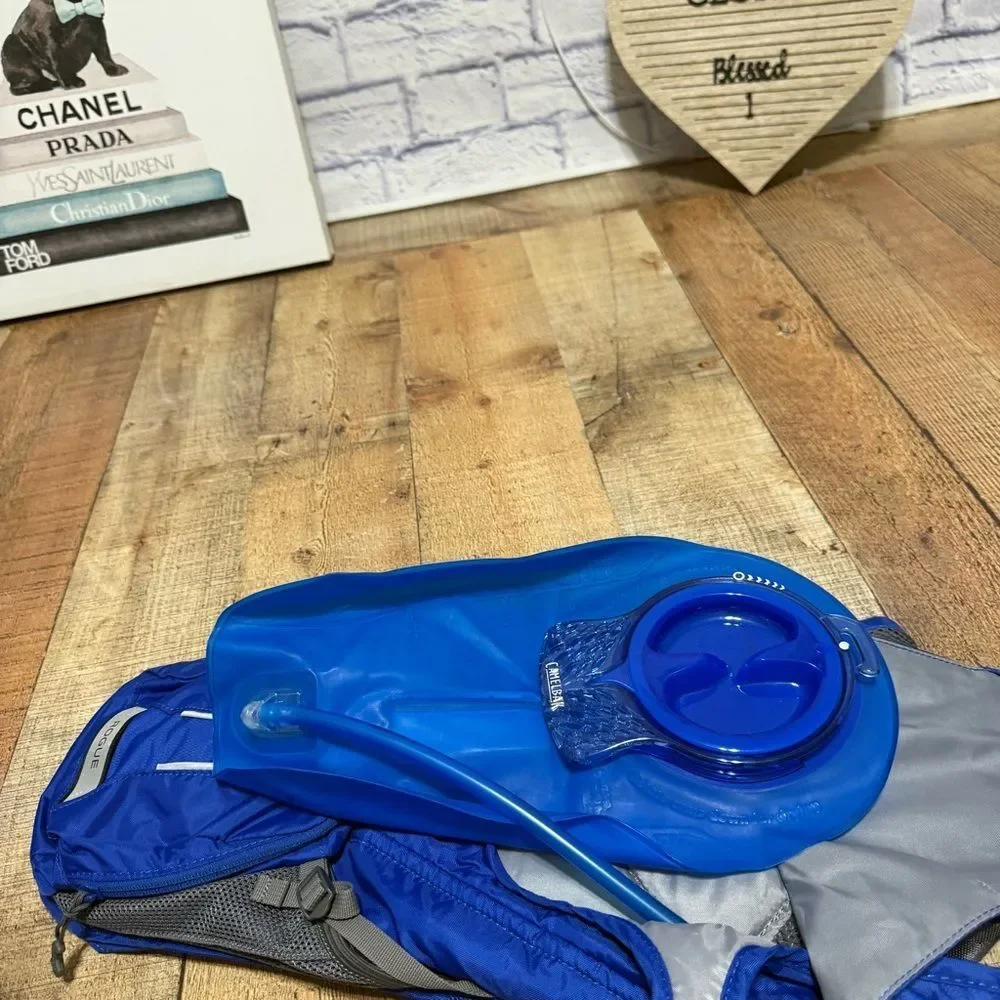 CamelBak 70oz Rogue Light Hydration Water Storage Pack Wounded Warrior Blue